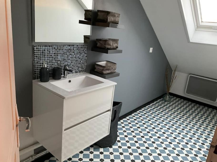 38 Maison Entiere,Place De Parking Et Garage Pour Moto Velo A La Demande 됭케르크 외부 사진