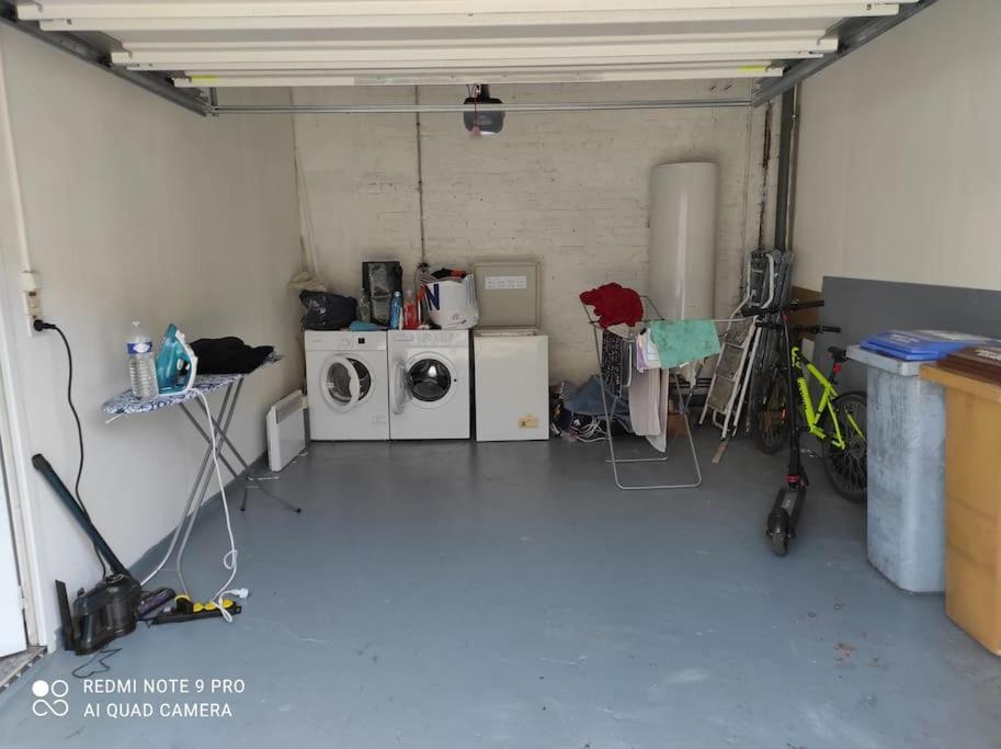38 Maison Entiere,Place De Parking Et Garage Pour Moto Velo A La Demande 됭케르크 외부 사진